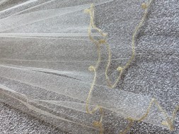 2 tier ivory veil with gold edge - close up